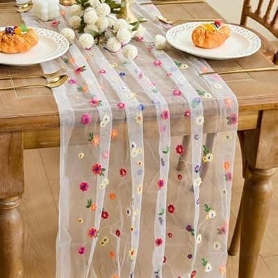 [YATOJUZI] YATOJUZI White Table Runner Embroidery Daisy Spring Summer Floral Decorations Seasonal Tulle Dining Table Runners for Home Kitchen Decor Easter Wedding Shower Party